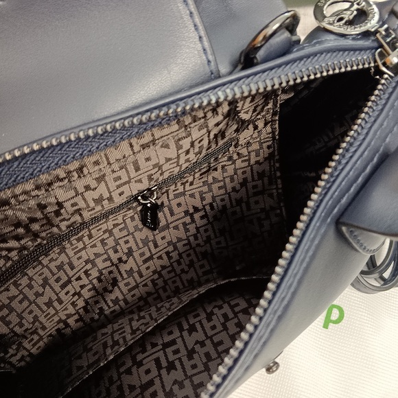 Longchamp Lambskin Dumpling Bag Dark Blue - Picture 3 of 5